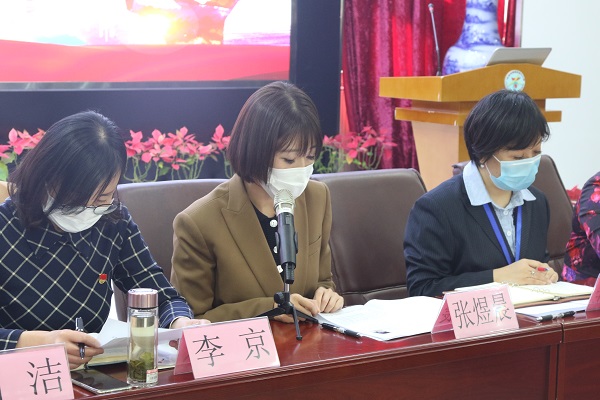 张煜晨同志宣读入党志愿书.jpg