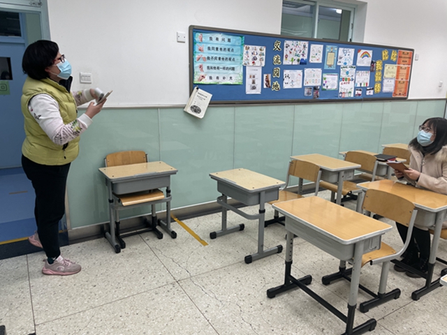 疫情发生时班主任对“患病学生”嘱咐校医到达现场前的要求.jpg