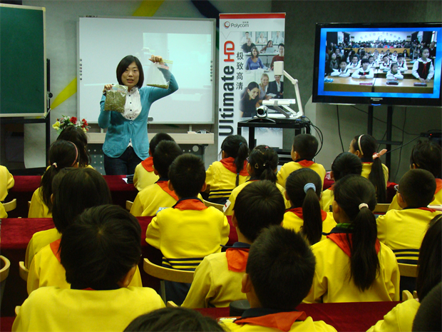 7.2012年陶蕴平老师在全国电教年会上做展示课.jpg