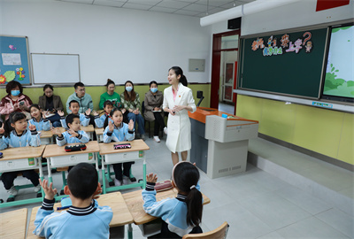 图为班会课《老师，我为什么要上学？》1.jpg