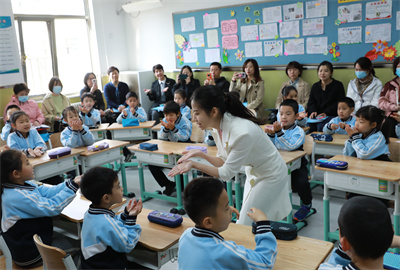 图为班会课《老师，我为什么要上学？》2.jpg