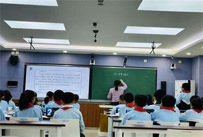 6056b45e5d84430ef08cacb710b1d49.jpg