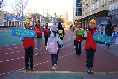 北址入校  (1).jpg