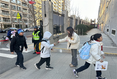 西早入校1.jpg