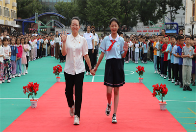 董一.jpg